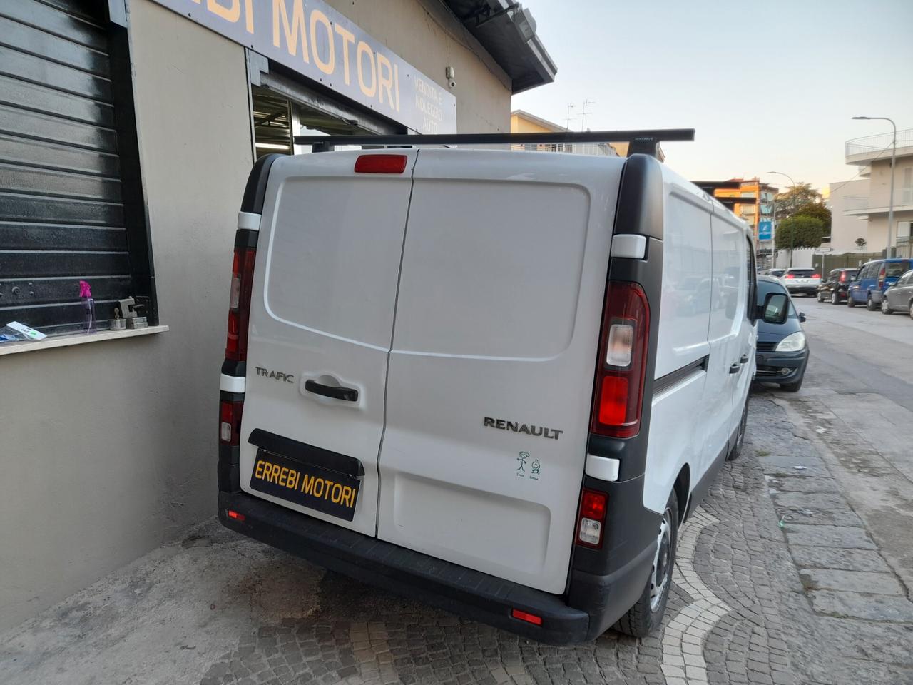 RENAULT TRAFIC 2014
