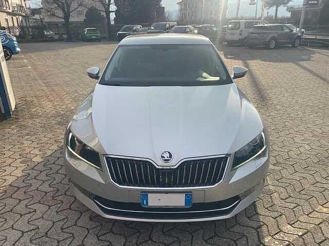 SKODA Superb 2.0 TDI DSG Style