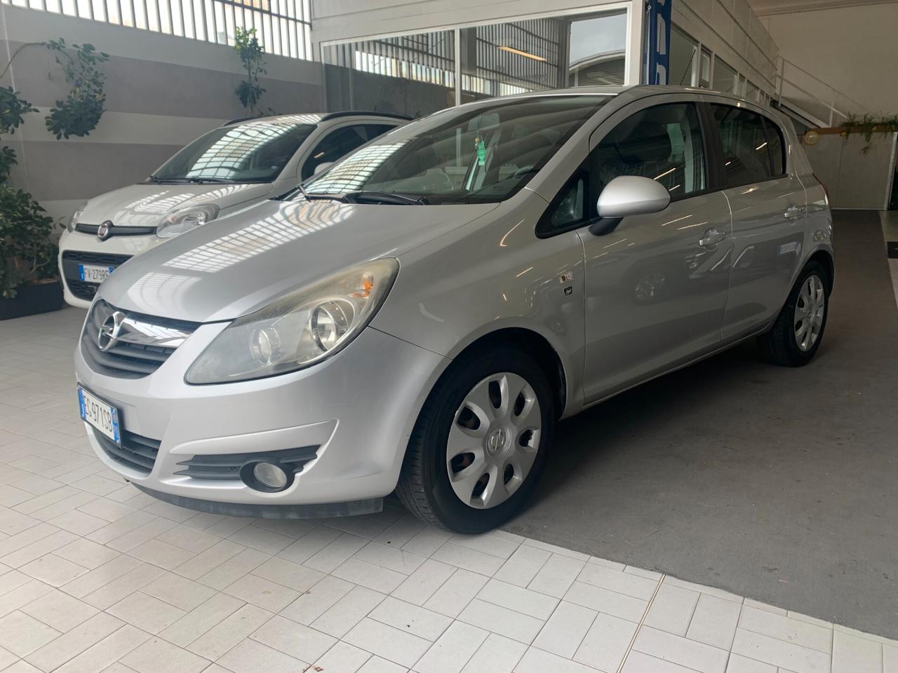 Opel Corsa 1.2 5 porte Cosmo