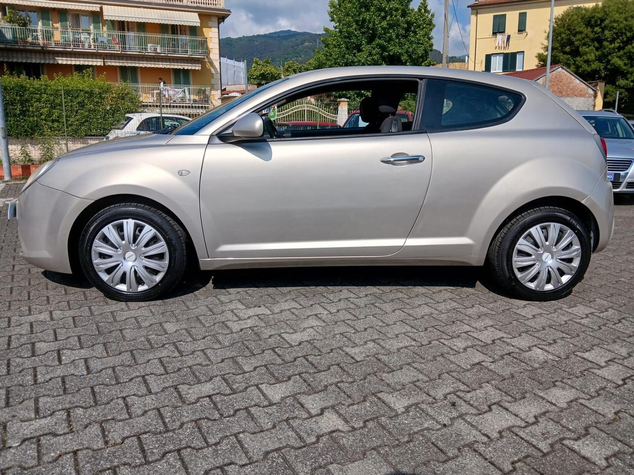 Alfa Romeo MiTo 1.4 8V ADATTA PER NEOPATENTATI CON GARANZIA 12 MESI E POSSIBILITA' DI ESTENSIONE FINO A 36 MESI!!!