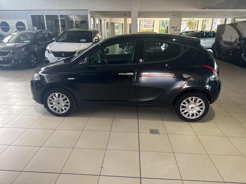 Lancia Ypsilon Ypsilon 1.2 69 CV 5 porte GPL Ecochic Gold NAVI