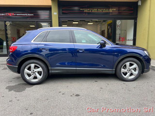 AUDI Q3 35 TDI Business Advanced