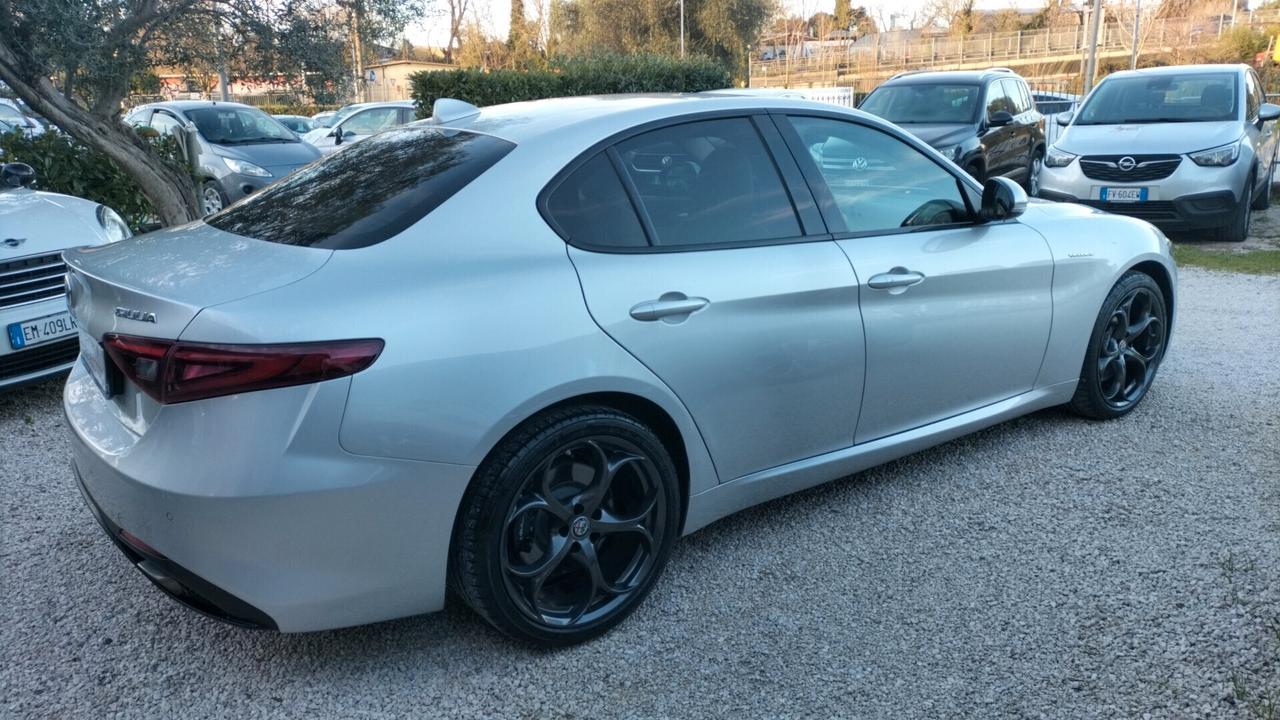 Alfa Romeo Giulia 2.0 Turbo 280 CV AT8 AWD Q4 Veloce **KM35000**