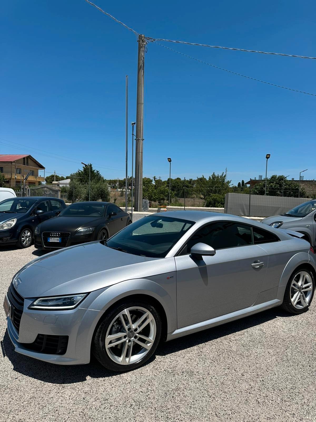 Audi TT Coupé 2.0 TDI ultra Design