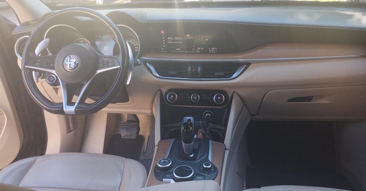 Alfa Romeo Stelvio 2.2 Turbodiesel 210 CV AT8 Q4 Super