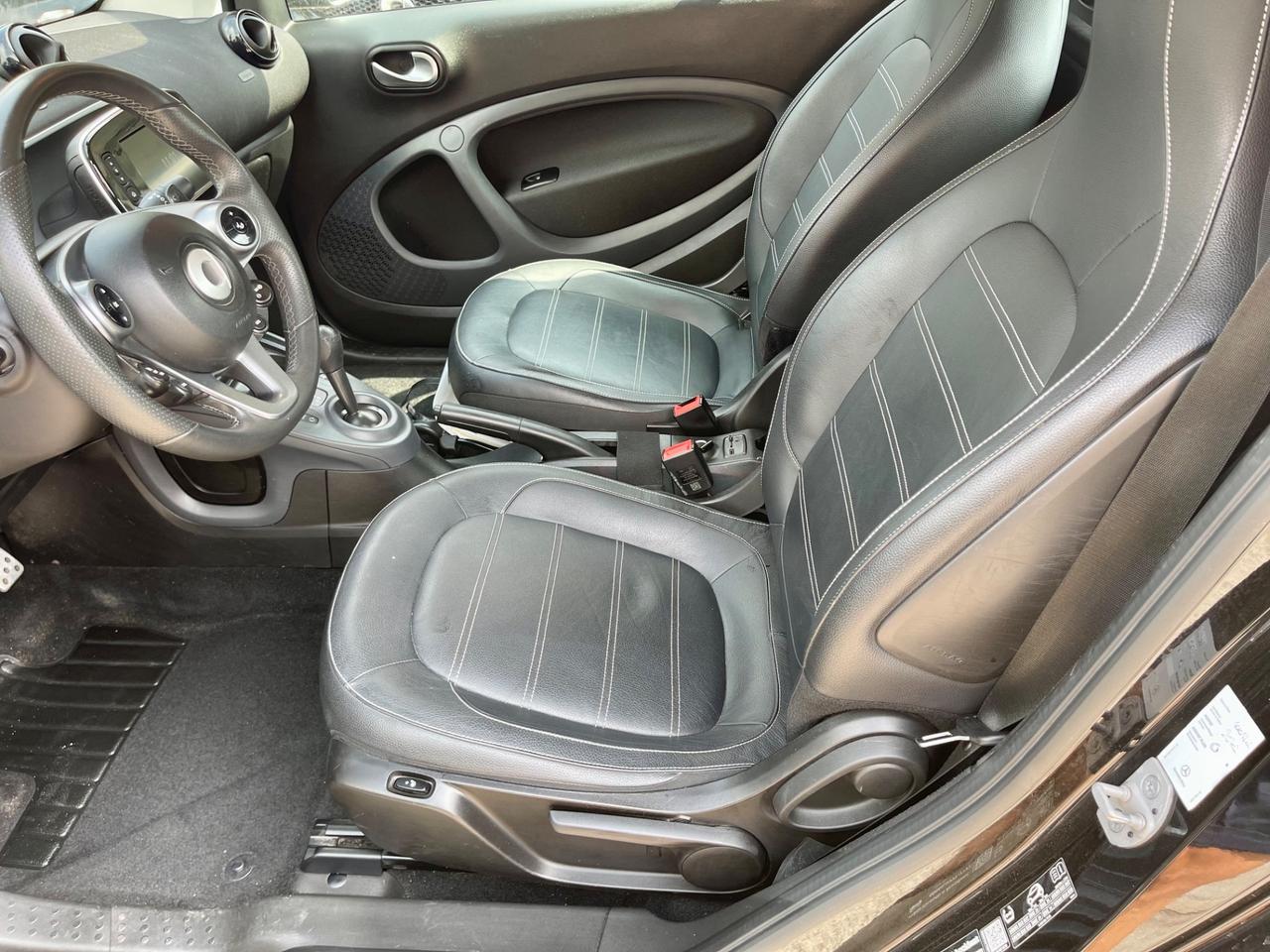 Smart ForTwo BRABUS 0.9 Turbo twinamic Urban runner