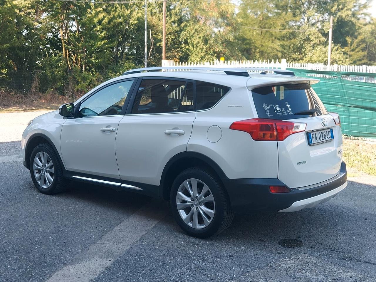 Toyota RAV 4 RAV4 2.2 D-CAT A/T 4WD Style White Ed.