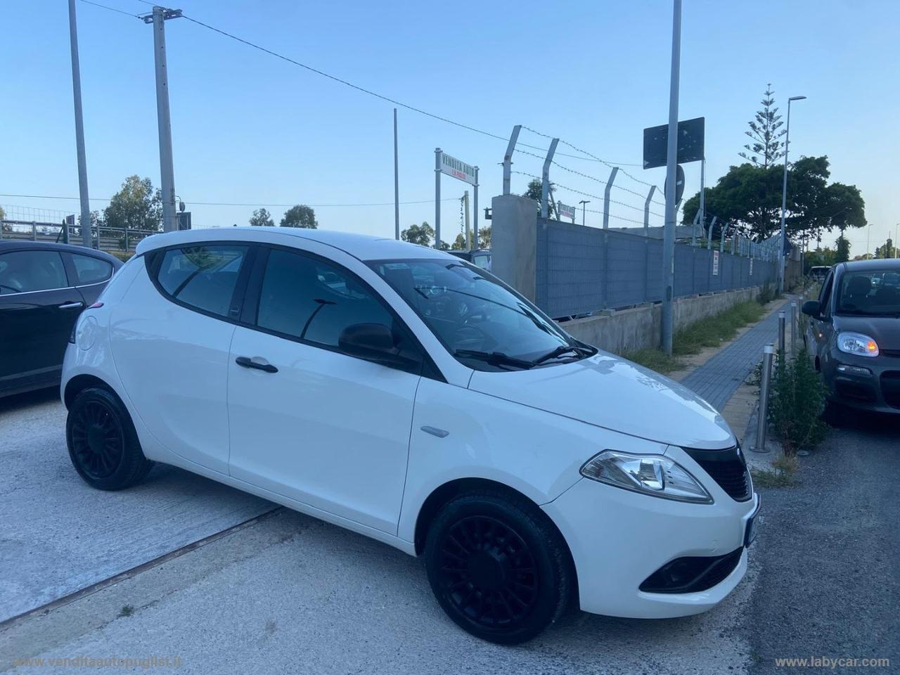 LANCIA Ypsilon 1.0 FireFly 5pS&S Hyb. Eco Silv.