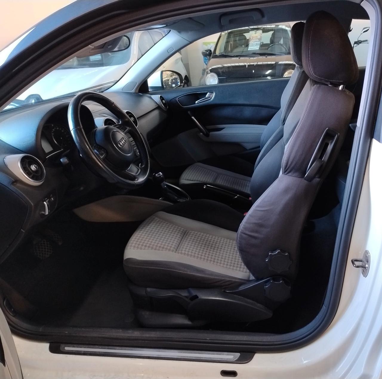Audi A1 1.4 TFSI S TRONIC 122CV - 2010