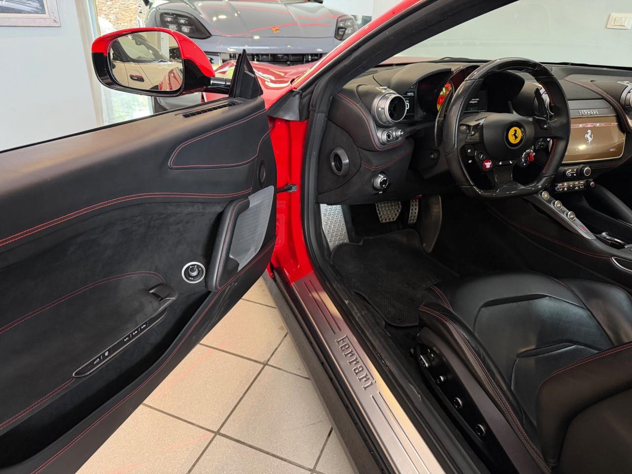 Ferrari GTC4Lusso T iva esposta