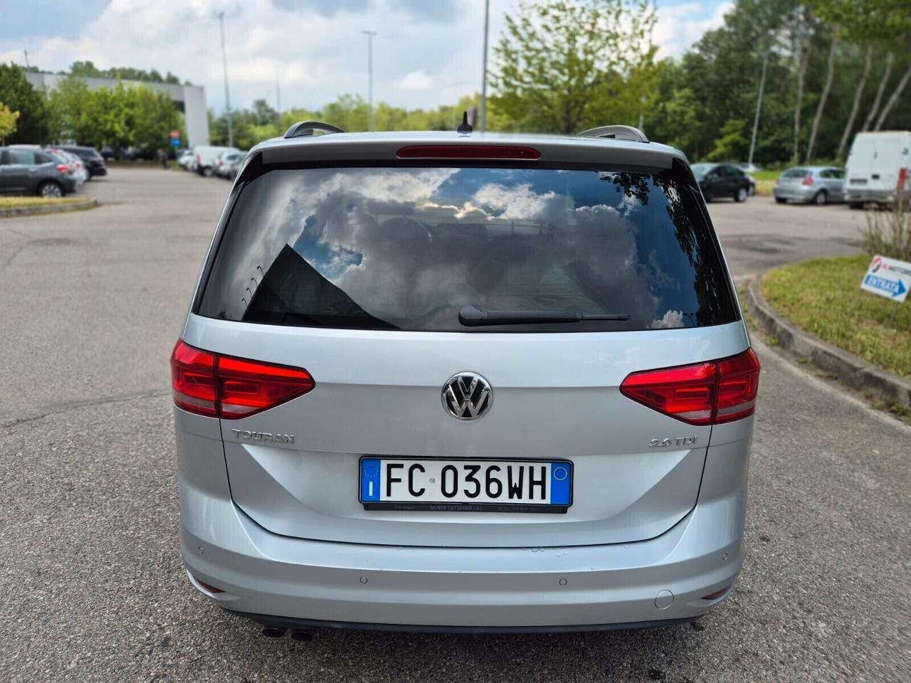 Volkswagen Touran 2.0 TDI 150 CV DSG *7 POSTI*