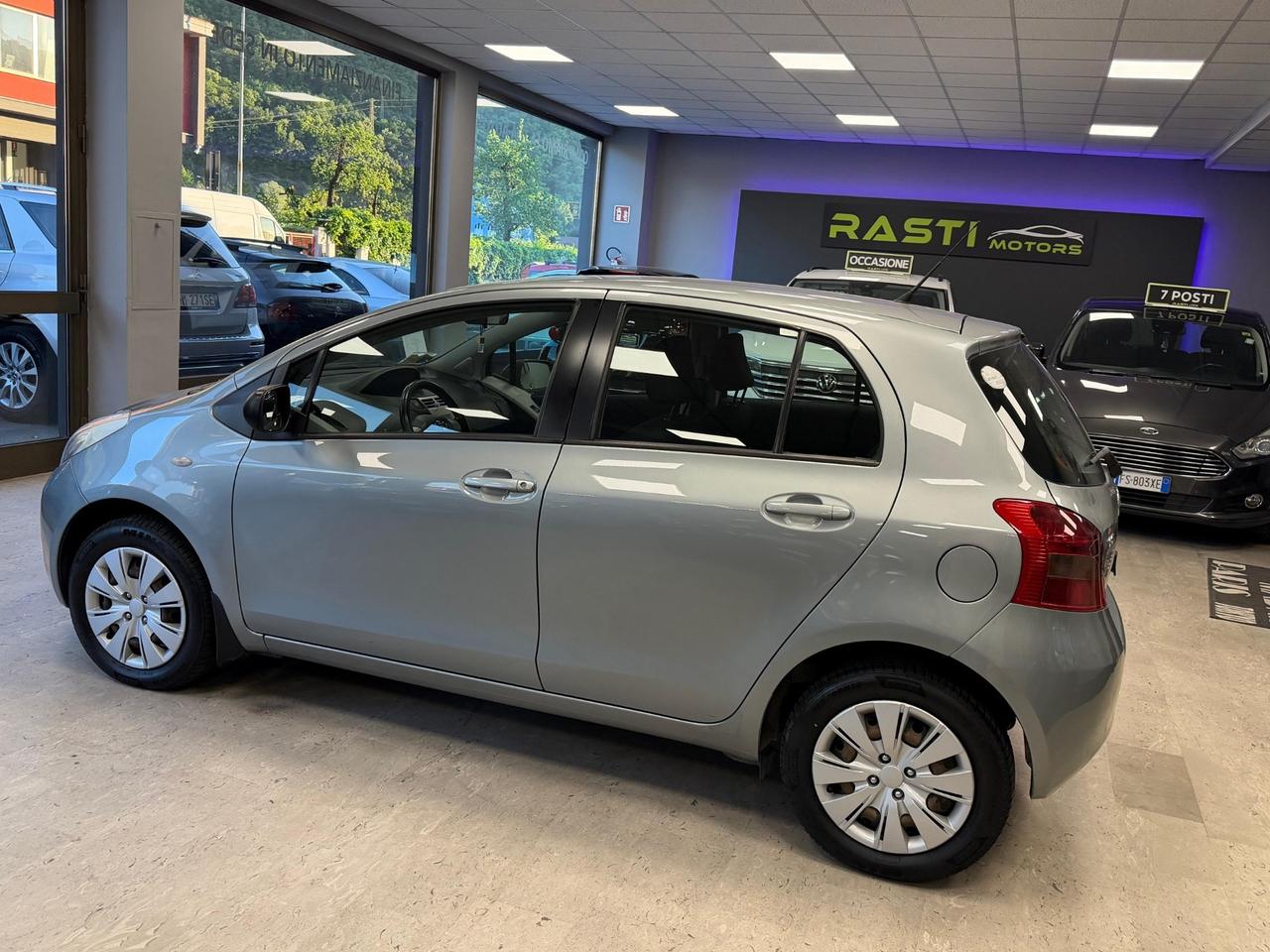 Toyota Yaris 1.0 5 porte Sol