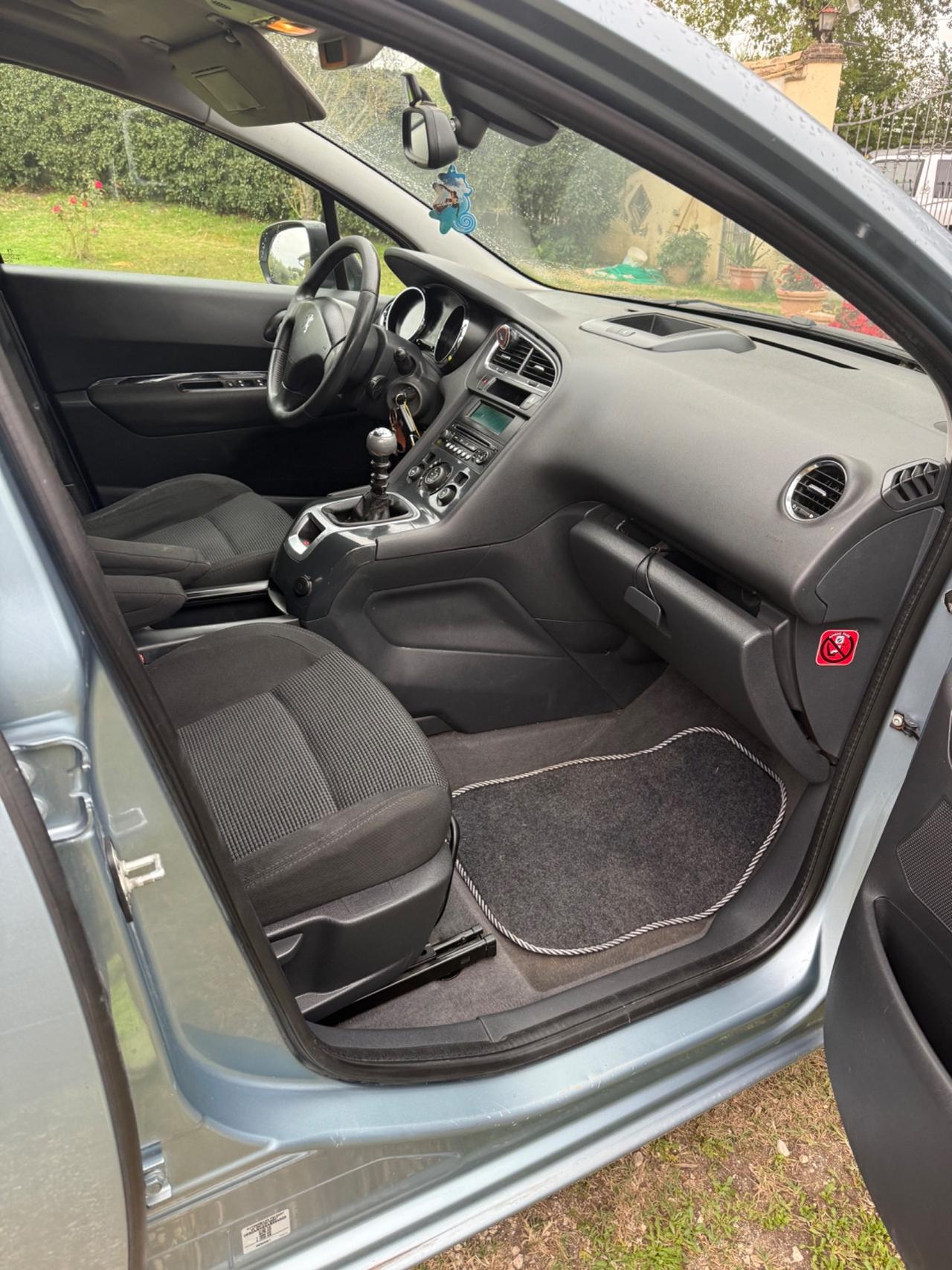 Peugeot 5008 2.0 HDi 150CV Business