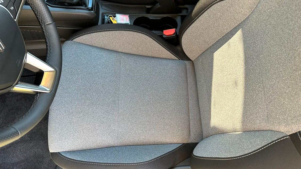 Renault Clio TCe 90 CV 5 porte Evolution 2025 solo 9.400KM LEGGI TESTO