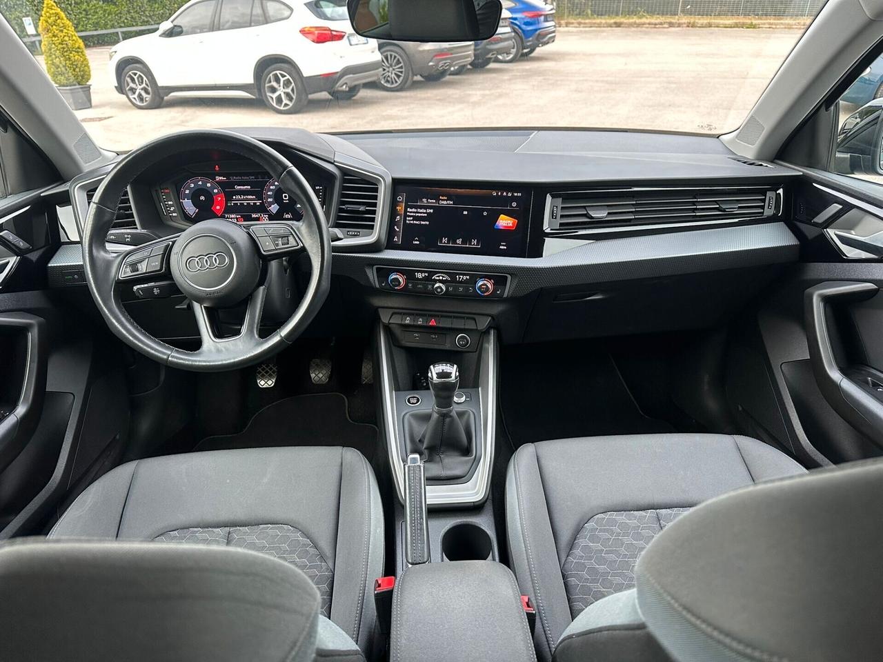 Audi A1 citycarver 35 TFSI IDENTITY BLACK/PROMO