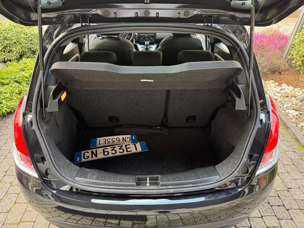 LANCIA YPSILON 1.0 5 PORTE