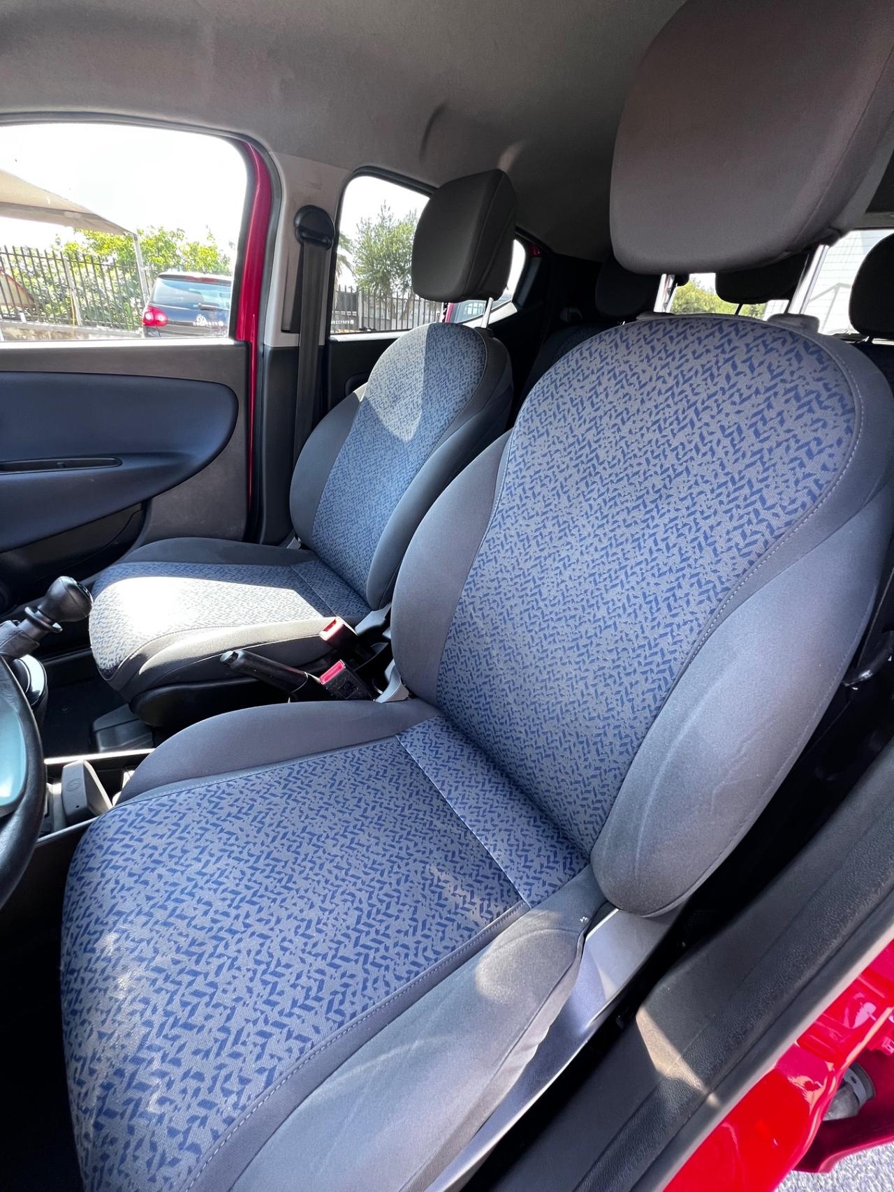 Lancia Ypsilon 1.2 69 CV 5 porte GPL Gold