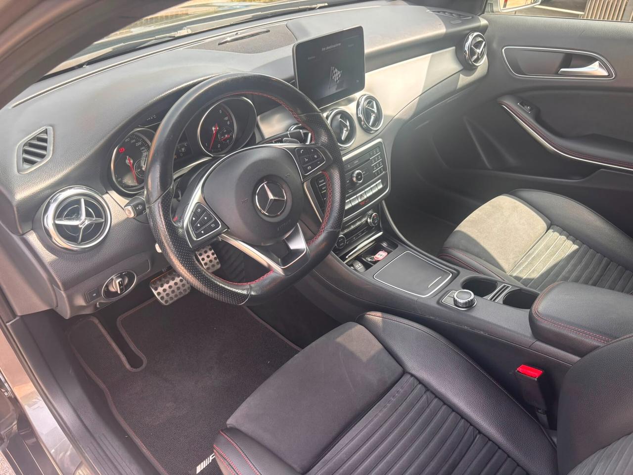 Mercedes-benz GLA 200 d Automatic Premium