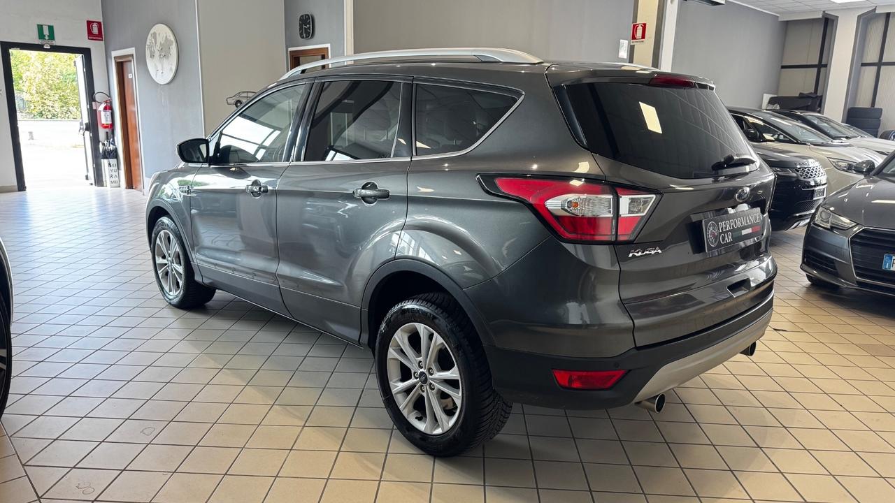 Ford Kuga 1.5 TDCI 120 CV S&S 2WD Powershift Titanium