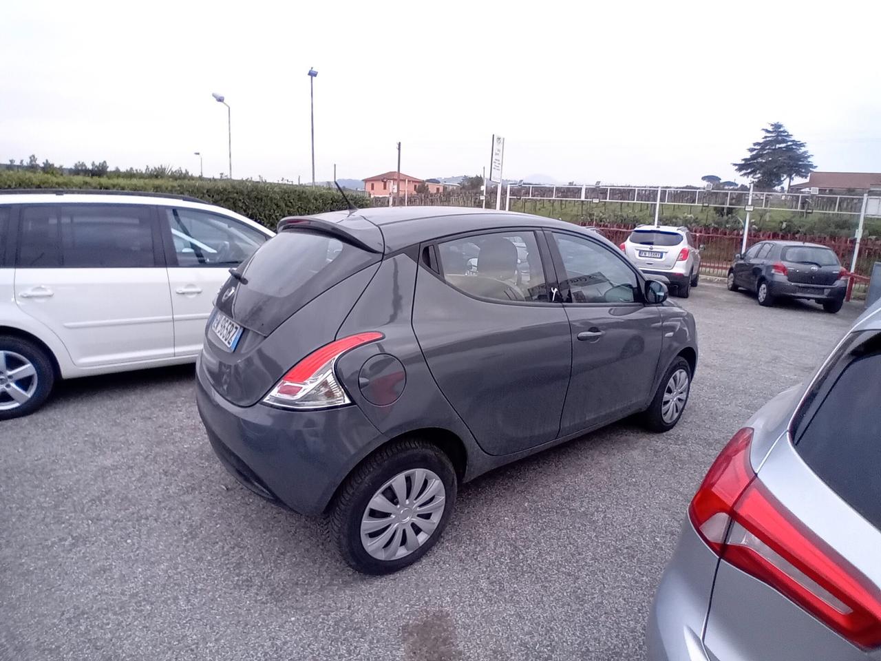 Lancia Ypsilon 0.9 TwinAir Metano finanzio