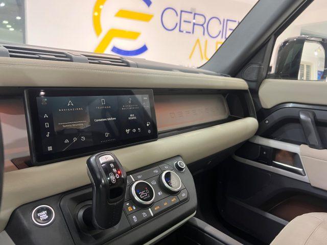 LAND ROVER Defender 110 3.0D I6 200 CV AWD Auto SEda ?599,00