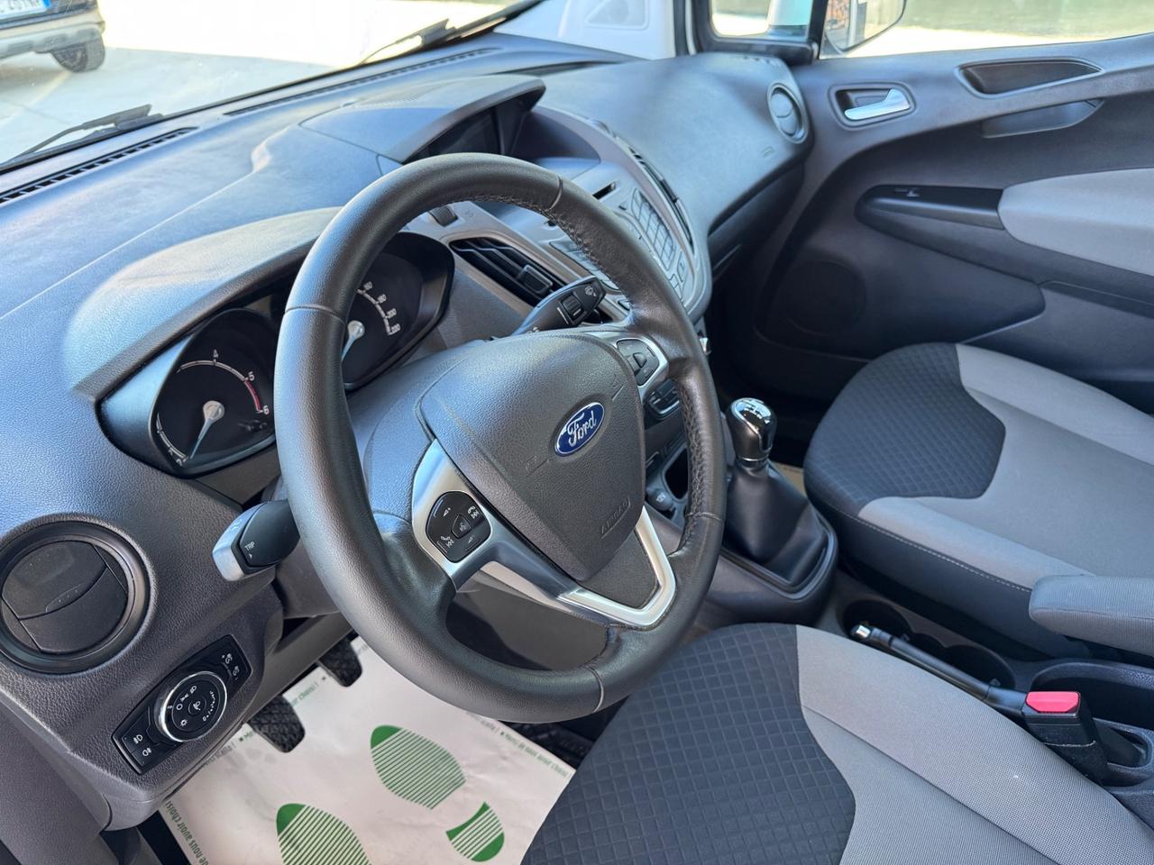 Ford Tourneo Courier 1.5 TDCI 95 CV Plus