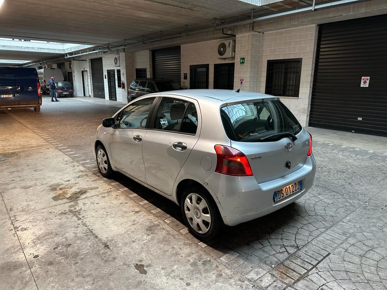 Toyota Yaris 1.0 5 porte