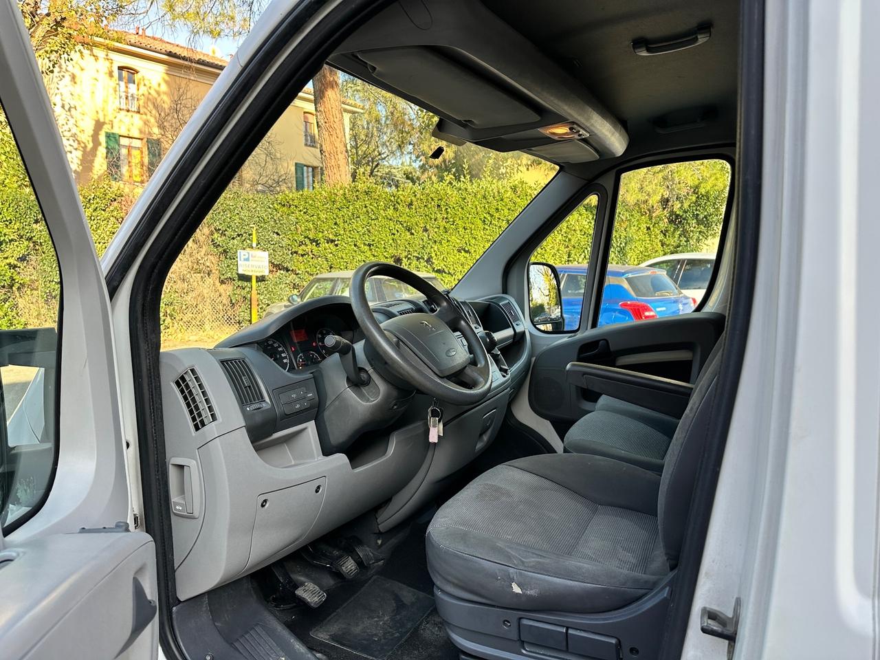 Peugeot Boxer 2.2 HDi autocarro 3 posti Furgone