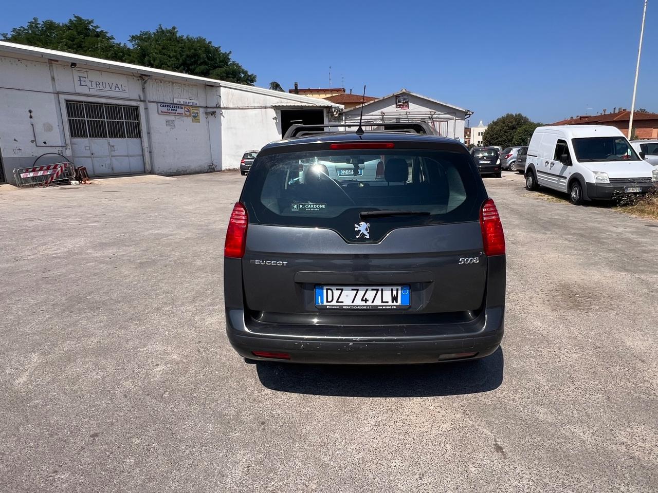 Peugeot 5008 1.6 HDi 110CV Business