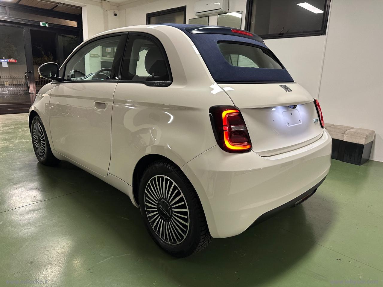 FIAT 500e Icon Cabrio