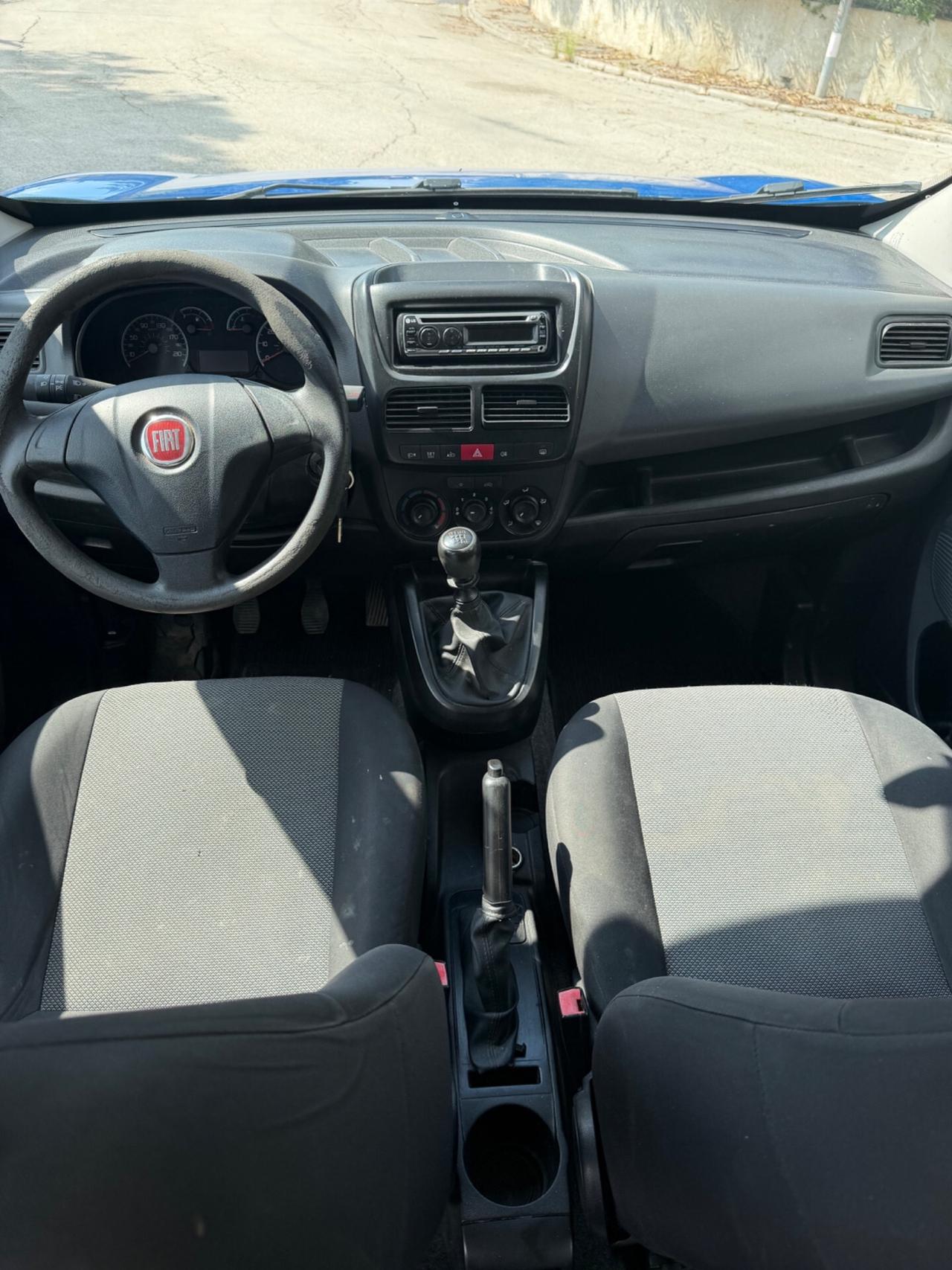 Fiat Doblò 1.4 T-Jet 16V Natural Power 7 posti