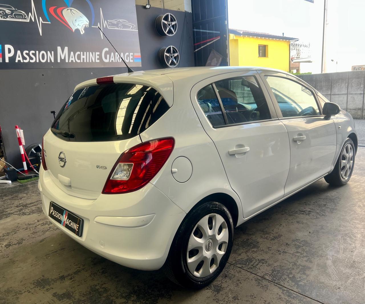 Opel Corsa 1.2 85CV 5 porte GPL-TECH