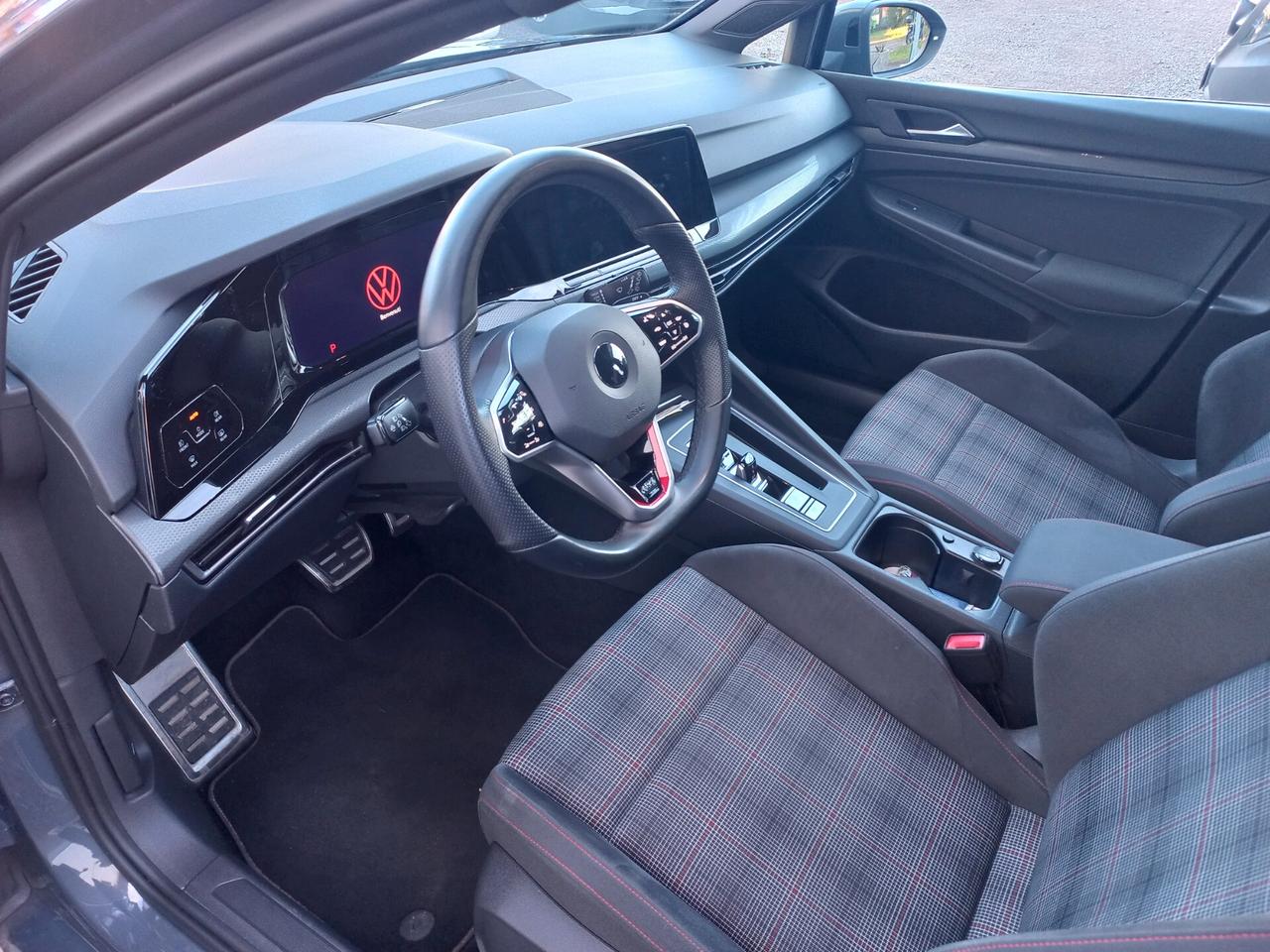 Volkswagen Golf GTI 2.0 TSI DSG