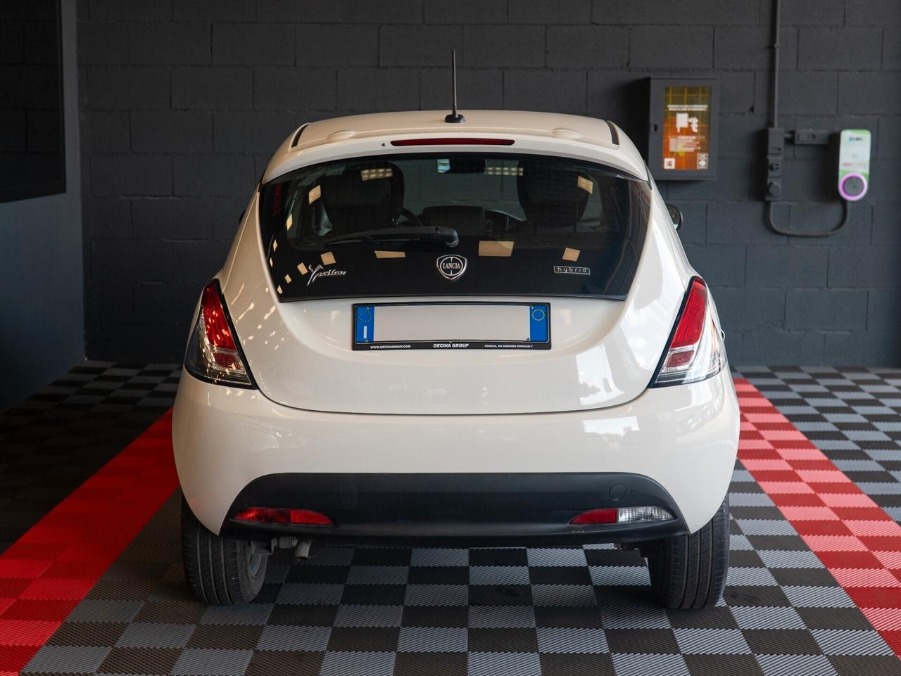 Lancia Ypsilon 1.0 FireFly Hybrid 70 cv 5 porte