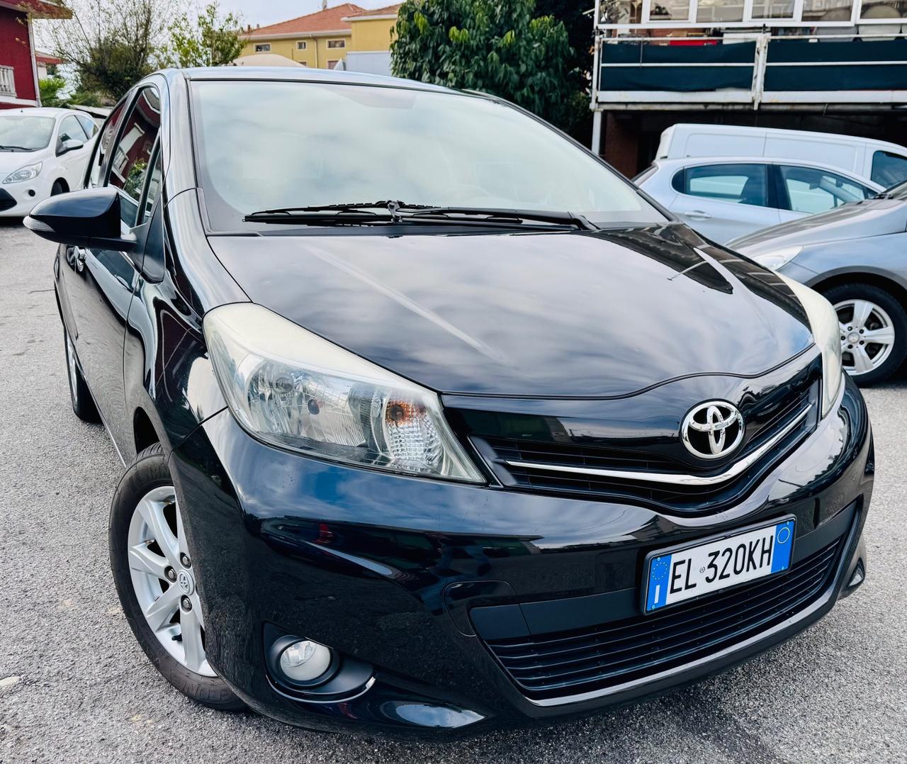 Toyota Yaris 1.0 5 porte Lounge OK NEOPATENTATI