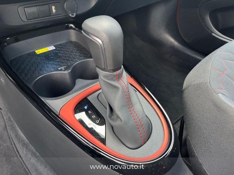 Toyota Aygo X 1.0B (72 CV) Lounge S-CVT