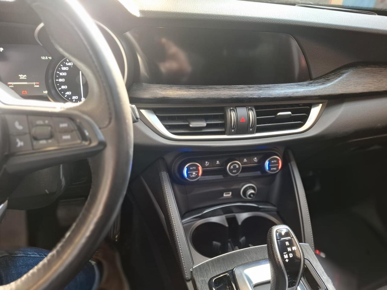 Alfa Romeo Stelvio 2.2 T160CV AT8 RWD Business PER COMMERCIANTI