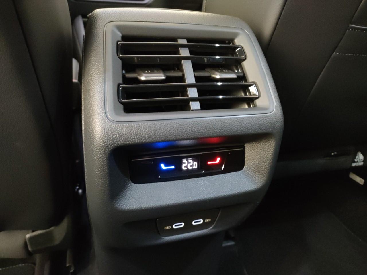 VOLKSWAGEN Tiguan 1.5 etsi R-Line Plus 150cv DSG