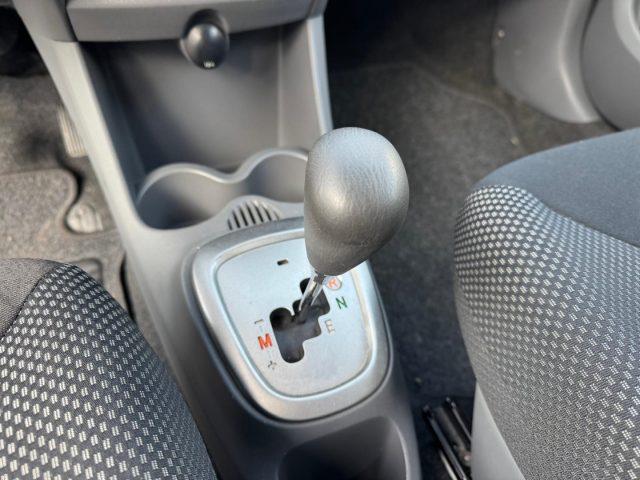 TOYOTA Aygo 1.0 12V VVT-i 5pt Connect Navi AUT.