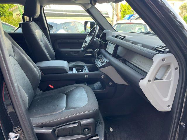 LAND ROVER Defender 110 3.0D I6 200CV AWD AUTO S TOTAL BLACK