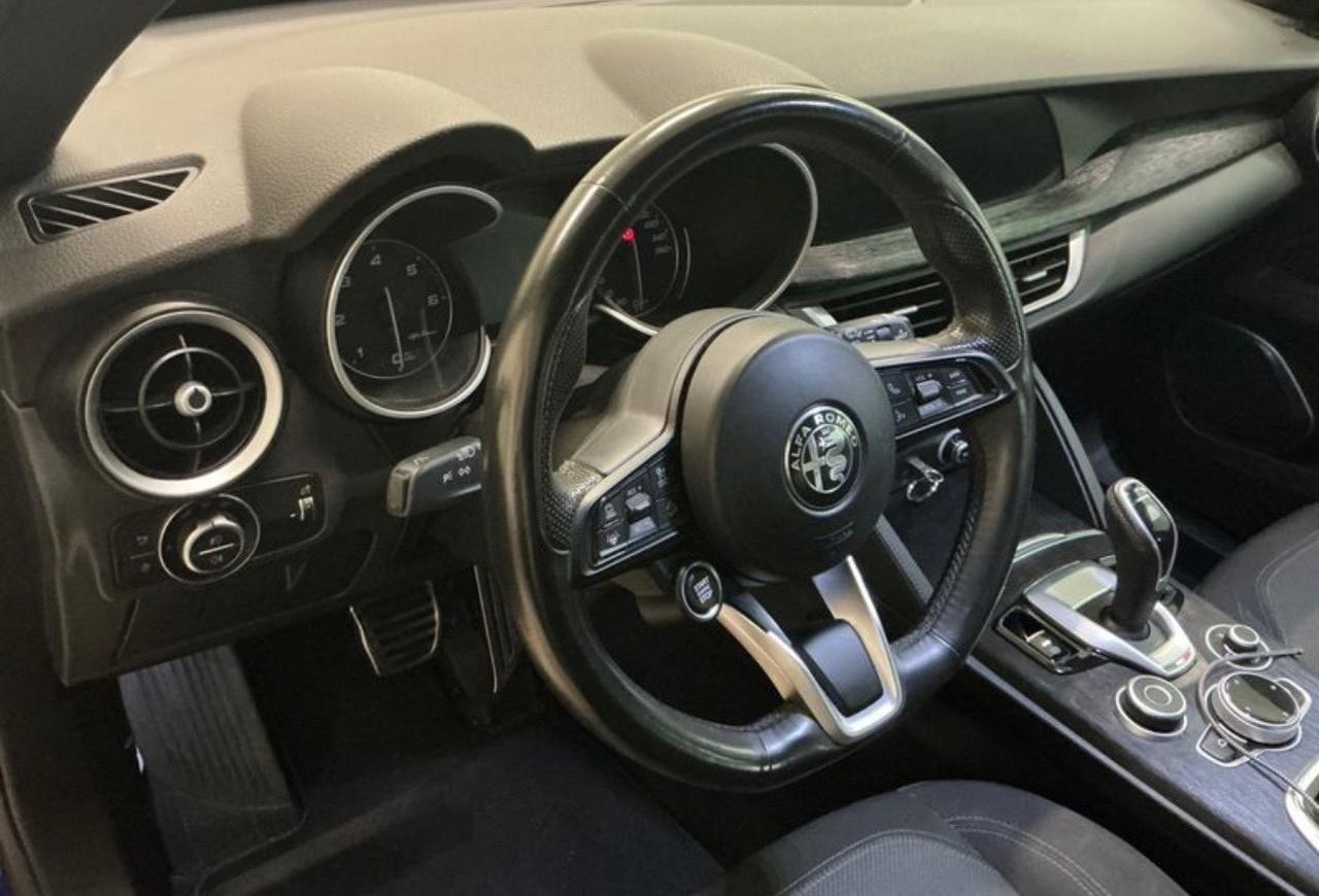 Alfa Romeo Stelvio 2.2 Turbodiesel 160 CV AT8 RWD Business
