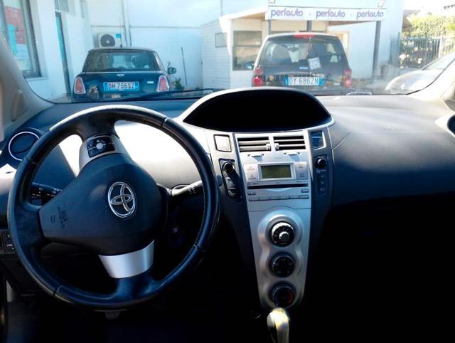 Toyota Yaris 1.0 5 porte Sol