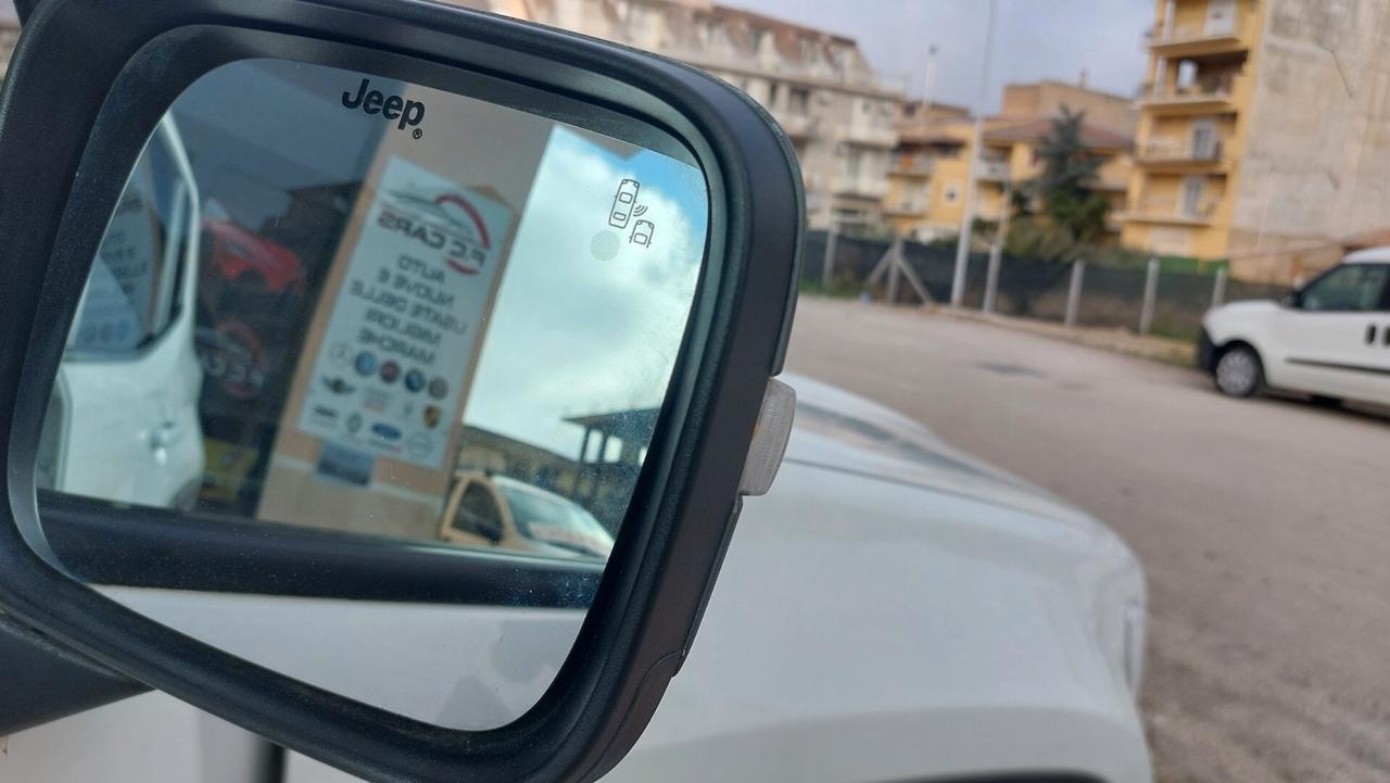 Jeep Renegade LIMITED CON FARI LED