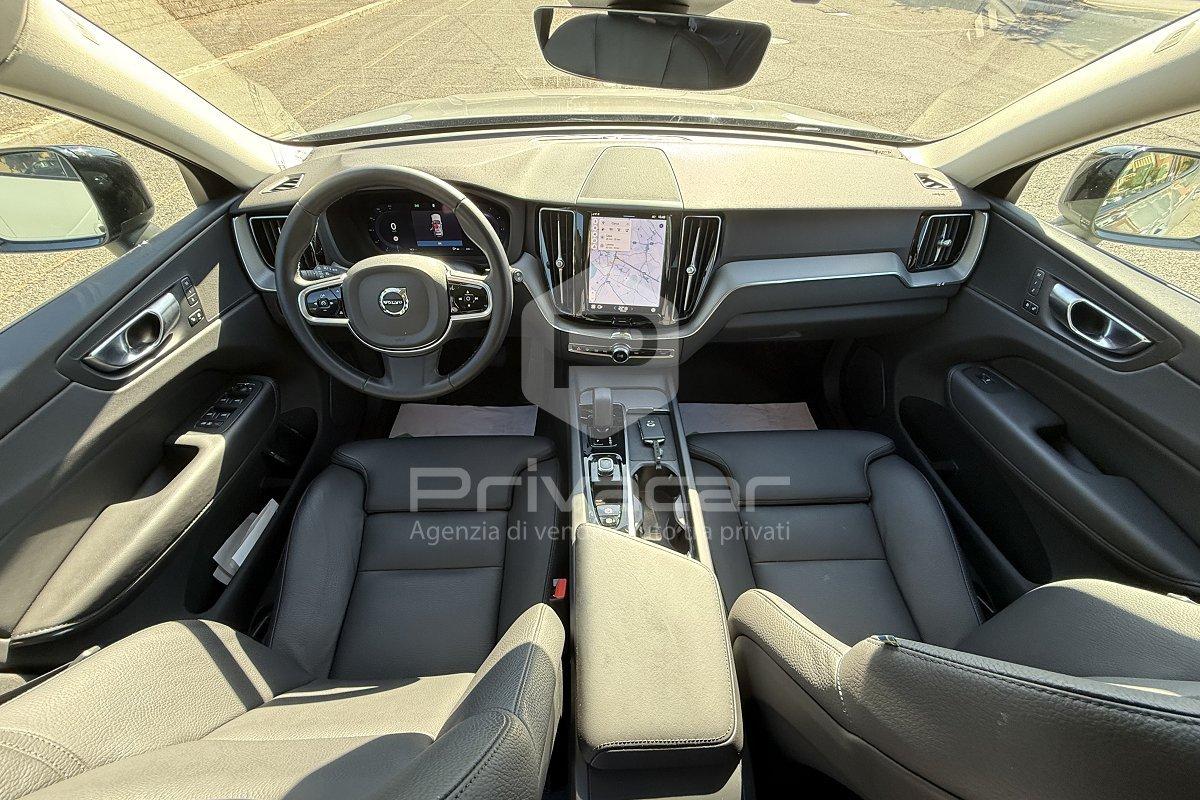 VOLVO XC60 B4 (d) automatico Plus Dark