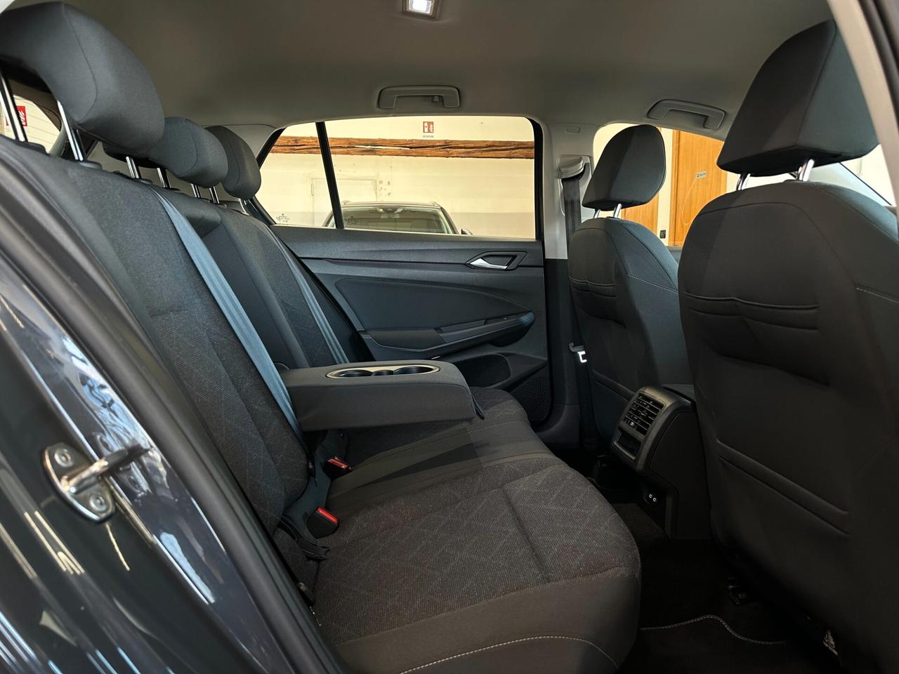 VOLKSWAGEN GOLF 2.0 TDI LIFE 150CV DSG *LED*CARPLAY*SENSORI*