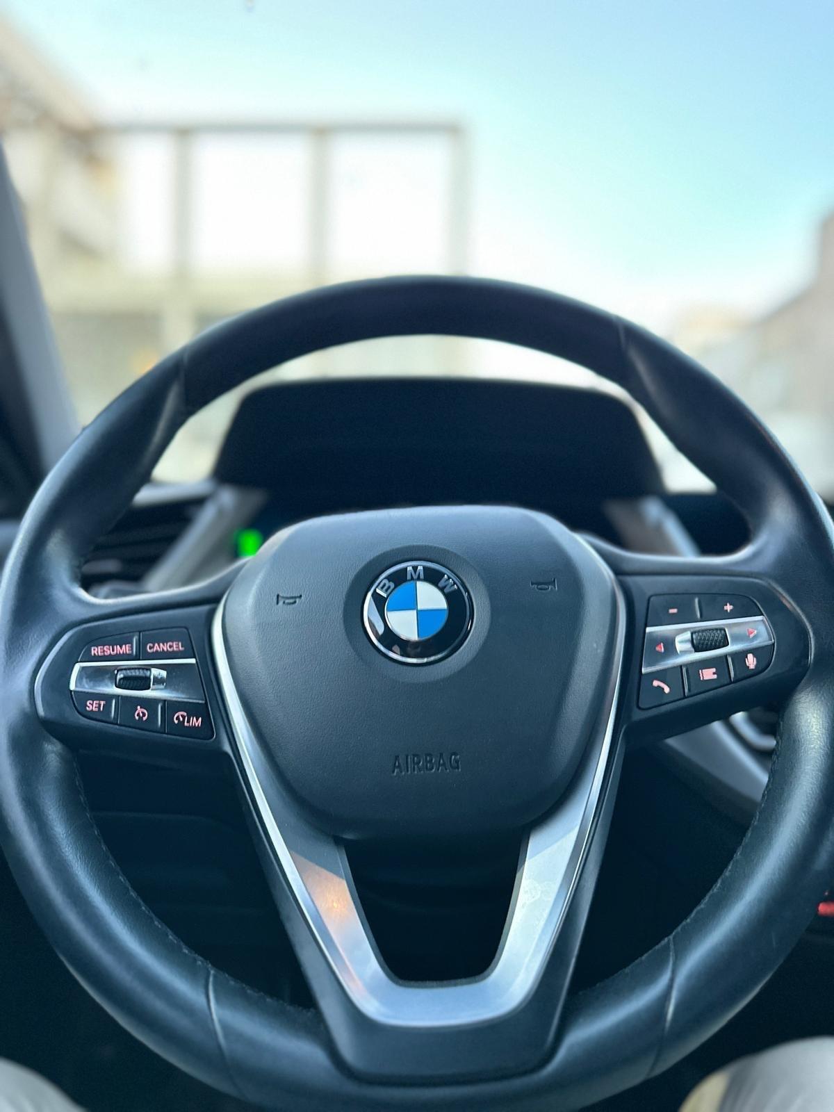 Bmw 116 116d 5p. Advantage-2021/HEADUP/LED/16”