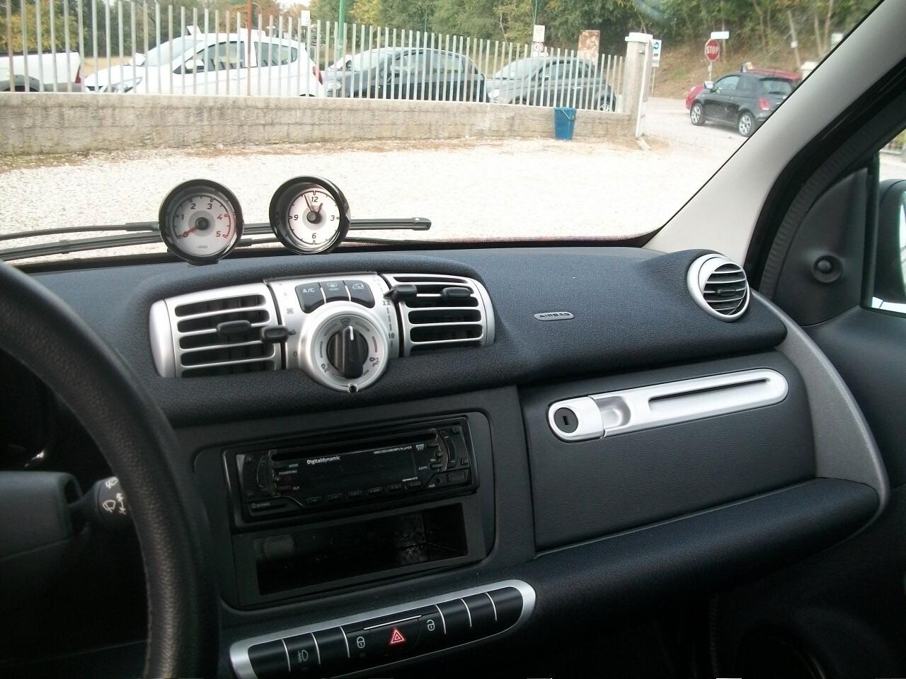 Smart ForTwo 800 40 kW coupé teen cdi special edition CANBIO AUTOMATICO E SEQUENZIALE,, E F1,, AL VOLANTE