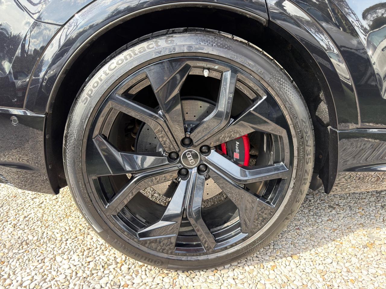 Audi Q8 RS TFSI V8 quattro tiptronic