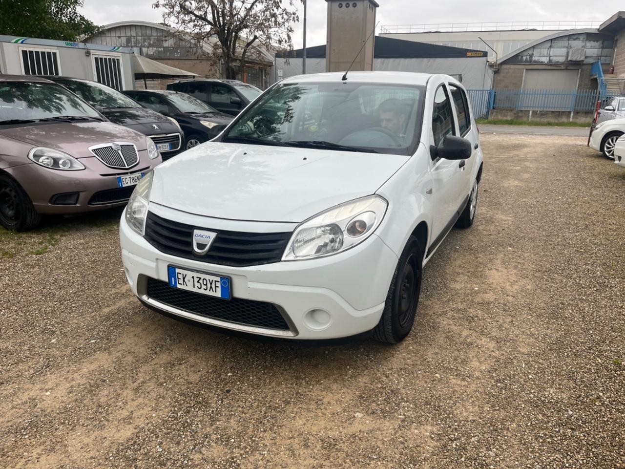Dacia Sandero 1.2 16V Lauréate 2011 121.000 KM