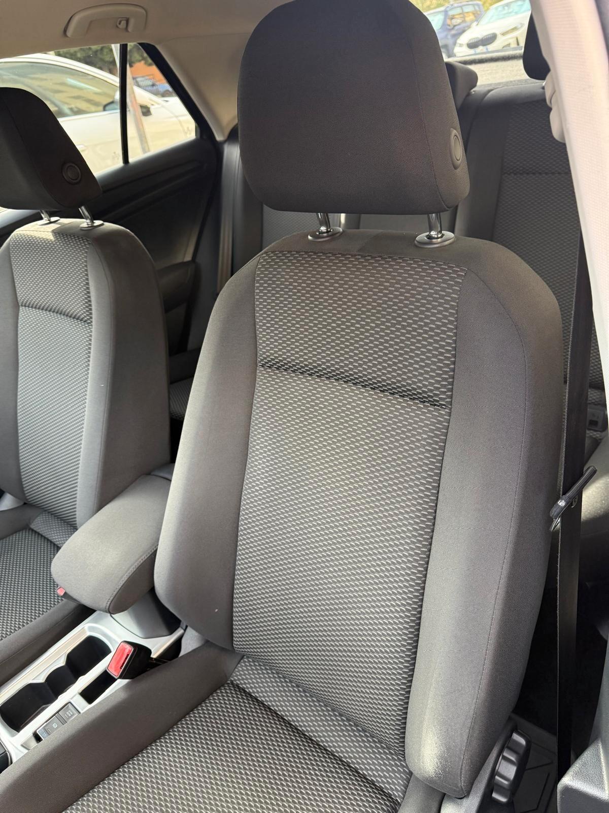 Volkswagen T-Roc 1.6 TDI SCR STYLE BlueMotion